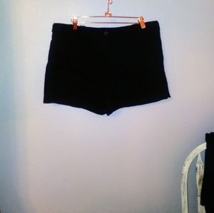 EUC- New York & Company shorts- 12